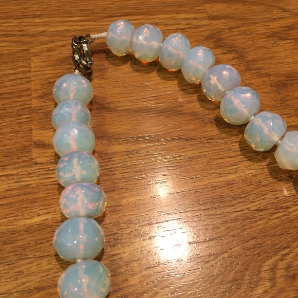 Rounded beaded necklace - Picture 4 of 4